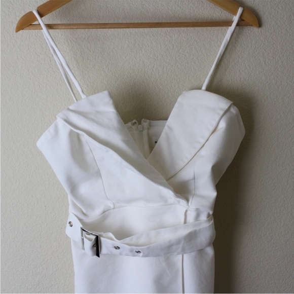 White Superdown REVOLVE Dress Small Belted - Picture 3 of 6